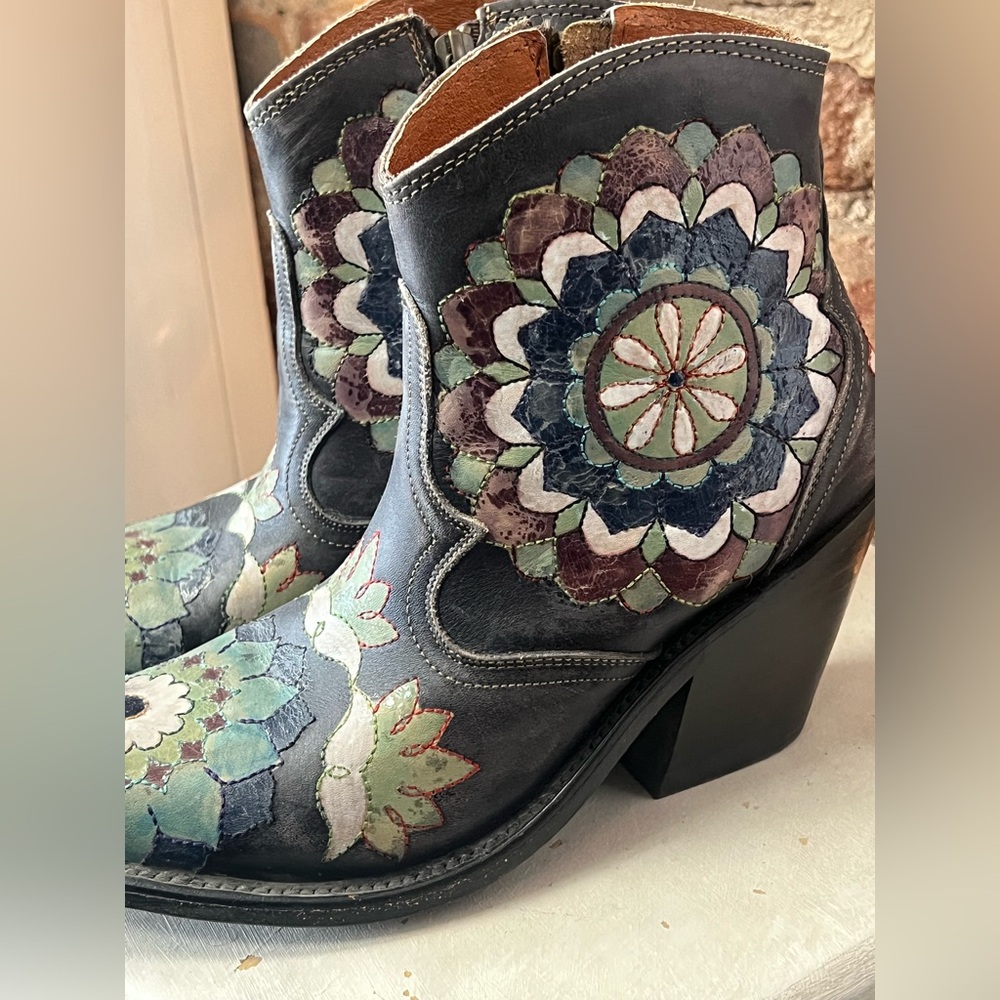 Dan Post Black Leather Ankle Boots with Green Floral Appliqué - Picture 2 of 4